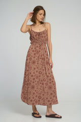 Relaxed silhouette of Gypsy Dress in Rust