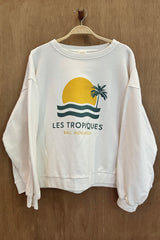 Retro-inspired Bali sweatshirt in soft cotton, styled with oversized fit