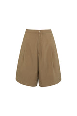 A full look of Dillon Cotton Short Caramel pant by Lilya