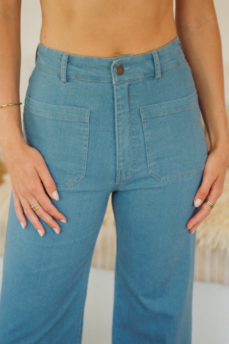 Detail of High waist Molly Cotton Pant Blue by Lilya 