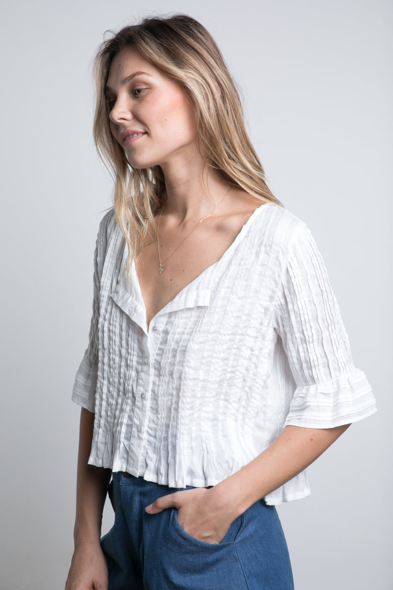 Detail of the sonora in ivory colour for summer blouse by Lilya 