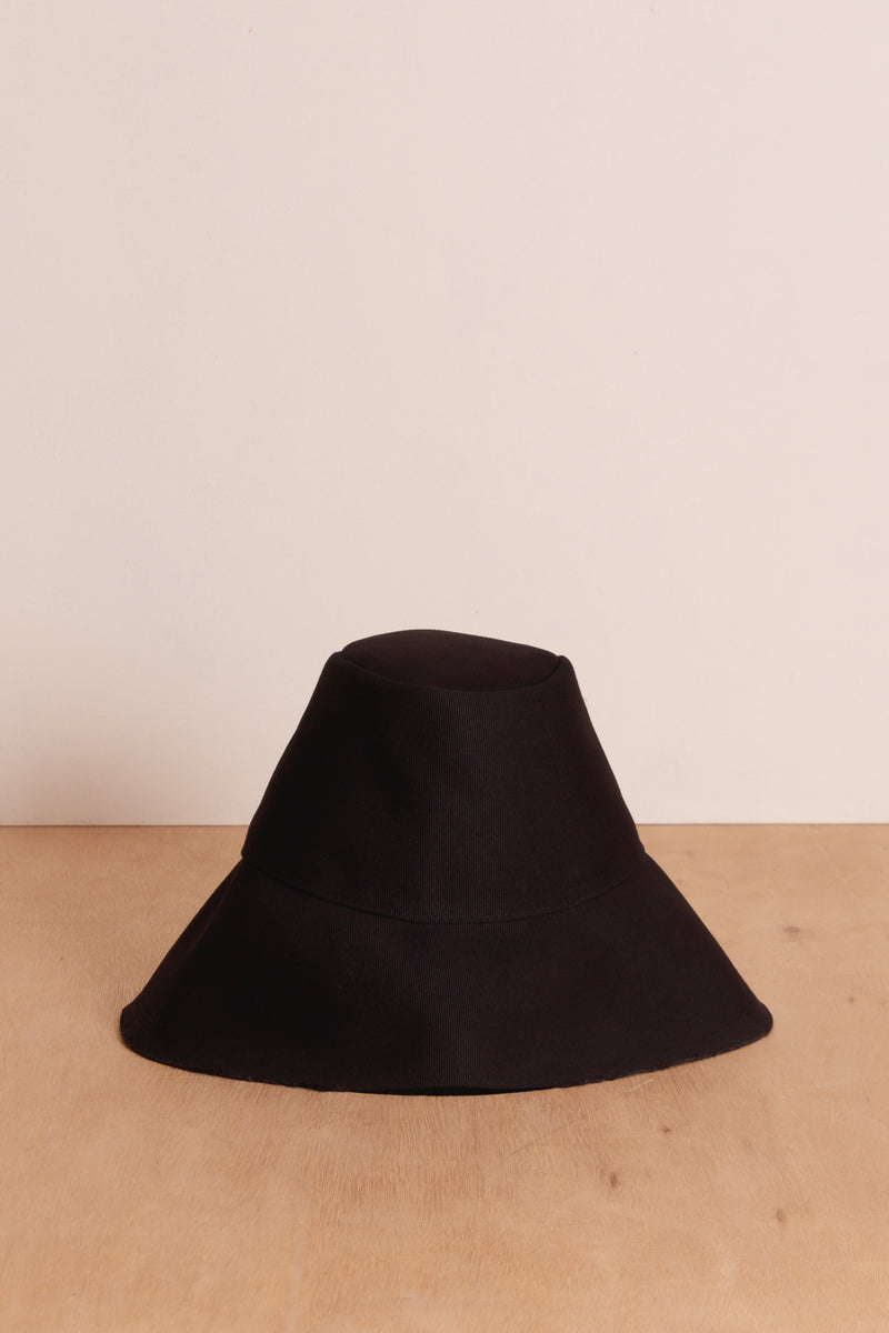 Black bucket hat by LILYA